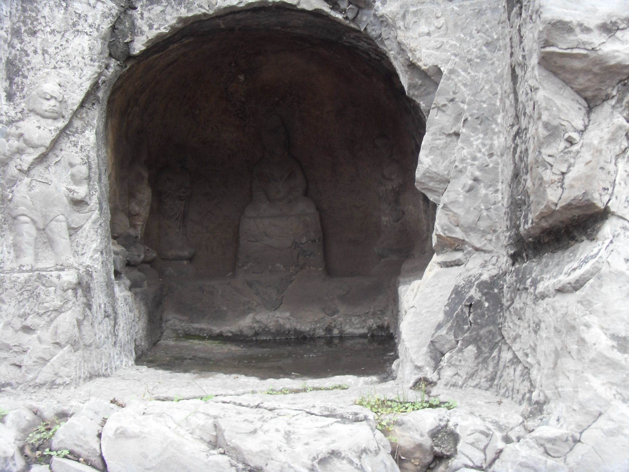 Longmen Grottoes, Luoyang, China - 1643