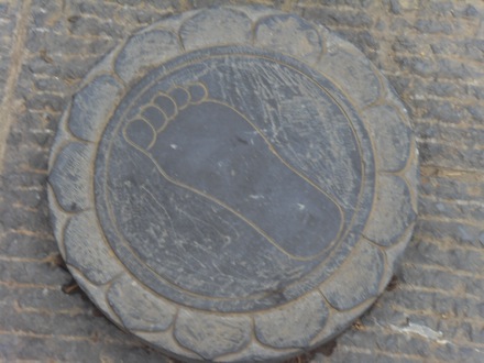 Longmen Grottoes, Luoyang, China - 1633