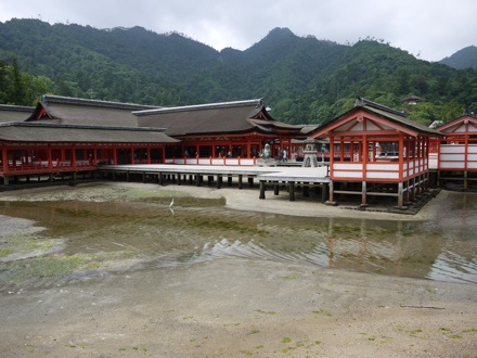 Mathew Peet in Japan