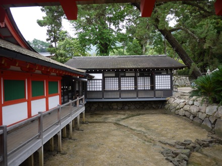 Mathew Peet in Japan