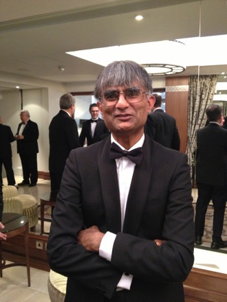 Harry Bhadeshia, bird guard, swans, Hector Pous, Seo, Seung-Woo, leaves