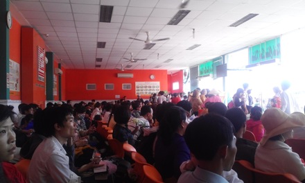 Duong, Van Tuan, Vietnam, Harry Bhadeshia, GIFT, POSTECHbus terminal on the way to go to my hometown from Ho Chi Minh city (1)