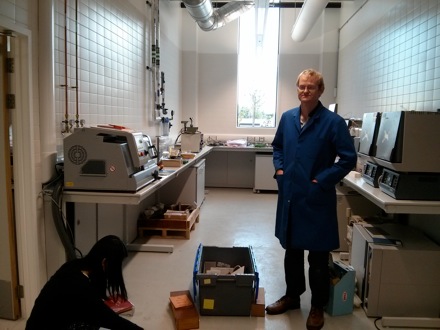 The Department of Materials Science and Metallurgy, University of Cambirdge, moves into a new building, phase transformations and complex properties research group