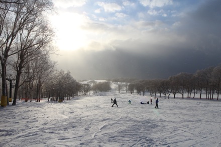 Danyi Luo visits Hokkaido in Japan, metallurgy, steel, phase transformations and complex properties research group