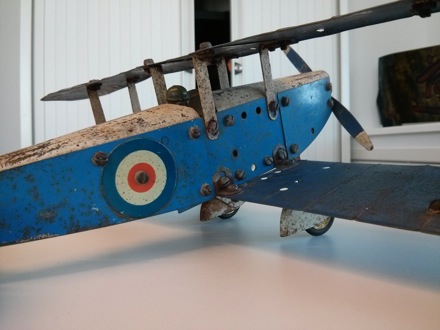 unspillable cup, biplane, EULER ANGLE,Aneesh das Bakshi, Hanzeng Huang