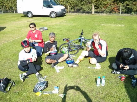 Oxford to Cambridge Bike ride, Hyun Kyung Kim, Mathew Peet, Lin Sun, James Nygaard, Siti, Steve Ooi, Priti, Bill Clyne