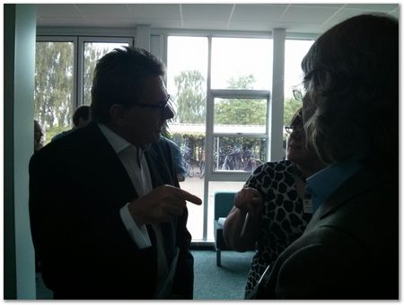 img_20150616_133608.jpg Amartya Sen, Robert Voigt, Steve Ooi, Rosie Ward, Geoff Cottrell, Chris Pikard. Anita Bailey, Anne Chippindale