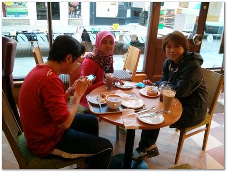 Harry Bhadeshia, Siti, Steve Ooi, Hyun-Kyung  Kim, Oxford-Cambridge Bike Ride