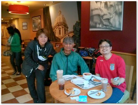 Harry Bhadeshia, Siti, Steve Ooi, Hyun-Kyung  Kim, Oxford-Cambridge Bike Ride