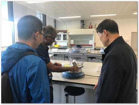 img_6423.jpg  Professors Zhongming Ren, who si the Director of the State Key Laboratory on Advanced Special Steel, and Professor Jiang Wang, Shanghai University